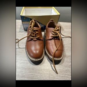 boys size 5m tan dress shoes